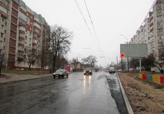 Фото рекламної площини за адресою Героев Чернобыля ул., 5, к центру