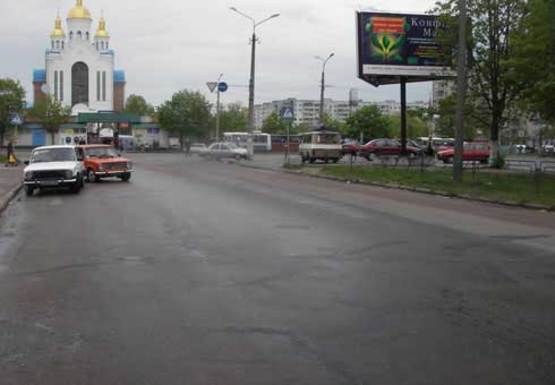 Фото рекламной плоскости по адресу Победы пр., 184 (маг. "Сиверский")