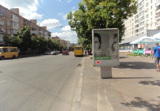 Фото рекламной плоскости по адресу Победы пр., магазин Био-Мебли