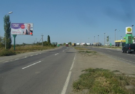 Фото рекламной плоскости по адресу Киевская трасса - выезд  4