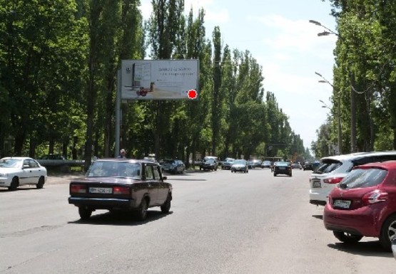 Фото рекламної площини за адресою Ивана и Юрия Лип ул. - Академика Филатова ул., 54