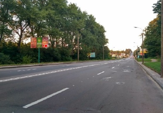 Фото рекламной плоскости по адресу Киевская ул., Бурштин, выезд со стороны Киева