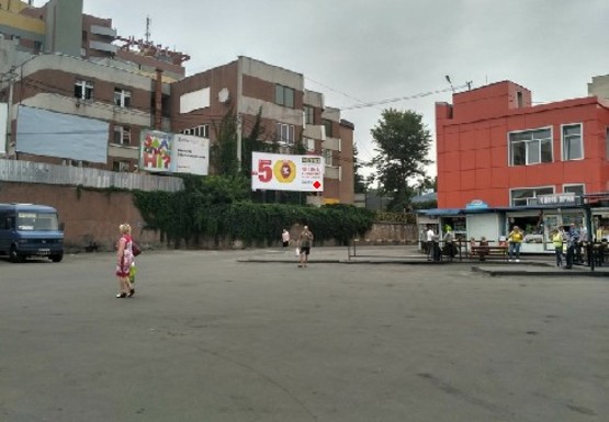 Фото рекламной плоскости по адресу Киевская ул., автовокзал, рынок "Андреевский", отдельный