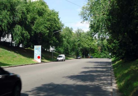 Фото рекламної площини за адресою Клочковский спуск - Правды пр.