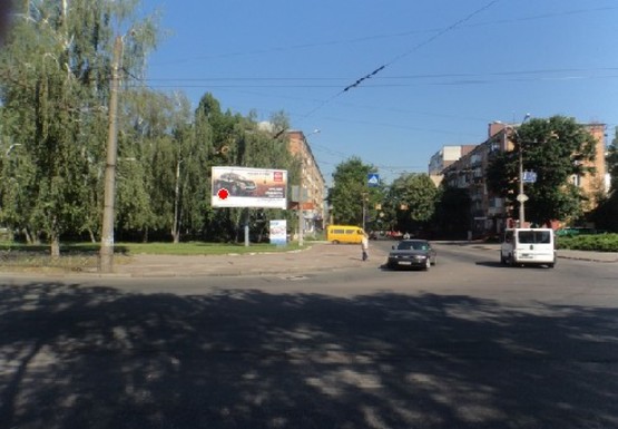 Фото рекламної площини за адресою Ивана Мазепы ул. - Любечская ул., Черниговский городской Дворец культуры