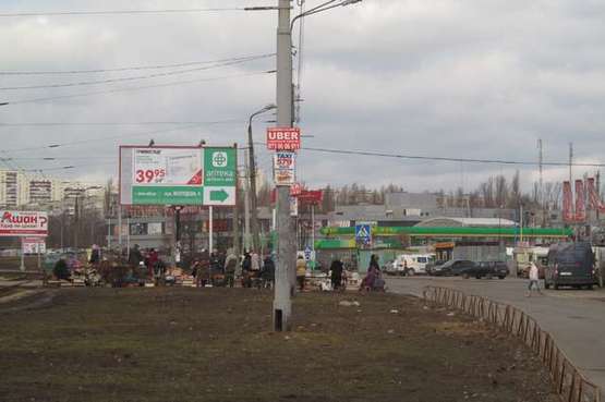 Фото рекламной плоскости по адресу Симиренка вул., : навпроти буд. №4; розподільник (в напр. 50-летия Октября просп. )