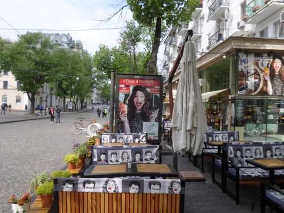 Фото рекламної площини за адресою Дерибасівска вул., 18