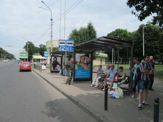 Фото рекламной плоскости по адресу Сумська вул., 128 (зупинка) №1