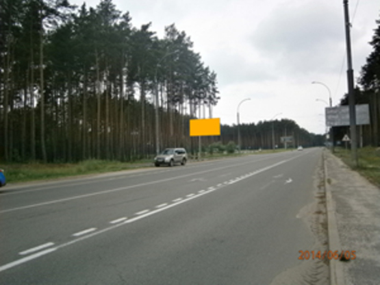 Фото рекламной плоскости по адресу ул. Университетская, перед кладбищем (по Ирпенской трассе направление из Киева)