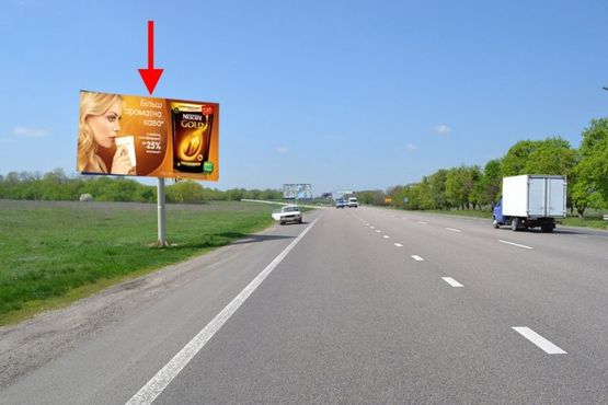 Фото рекламной плоскости по адресу 462 км трассы Киев-Харьков-Довжанский в р-не Люботина (в ст Киева)