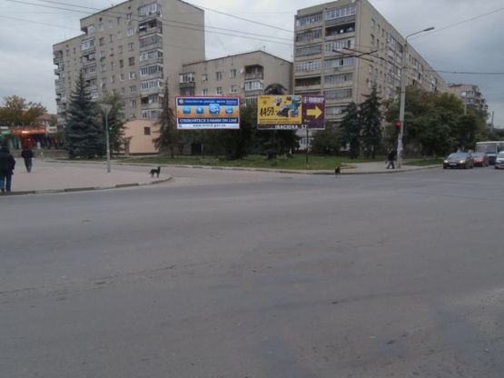 Фото рекламной плоскости по адресу Степана Бандери вул. - Ребета вул.