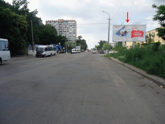 Фото рекламної площини за адресою Добровольцев пер. 6, в центр