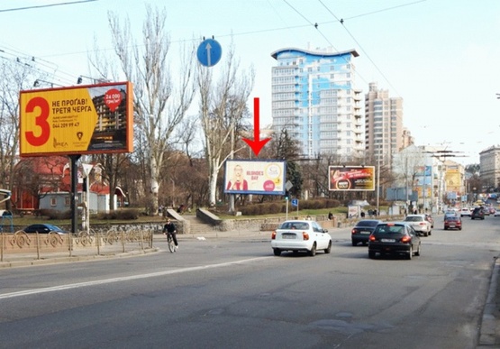 Фото рекламной плоскости по адресу Артема ул., возле ул.Глыбочицкая, от ст.м."Лукьяновская", в центр