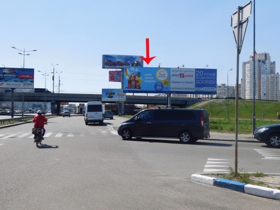 Фото рекламної площини за адресою Бажана пр-т, возле пр-та Григоренко, в центр, левый