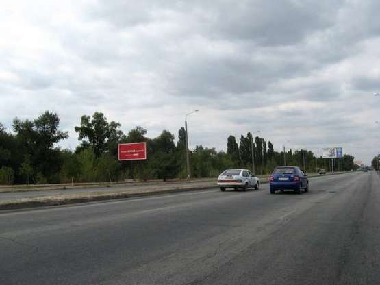 Фото рекламной плоскости по адресу Набережна магіст., (речовий ринок)