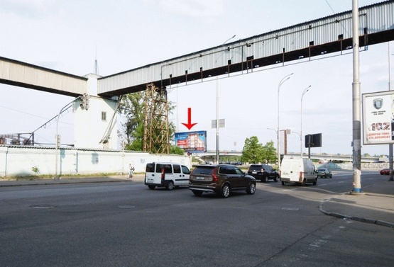 Фото рекламной плоскости по адресу Набережно-Крещатицкая ул., ресторан Хуторок, в центр