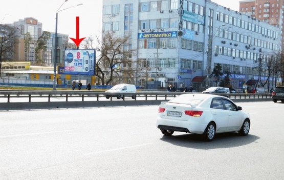Фото рекламной плоскости по адресу Победы пр-т, развязка с ул.Б.Окружная, от ст.м.Житомирская, из центра