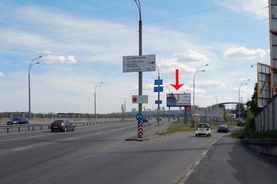 Фото рекламной плоскости по адресу Электриков ул.7, за железнодорожным мостом,5-й от Московского моста