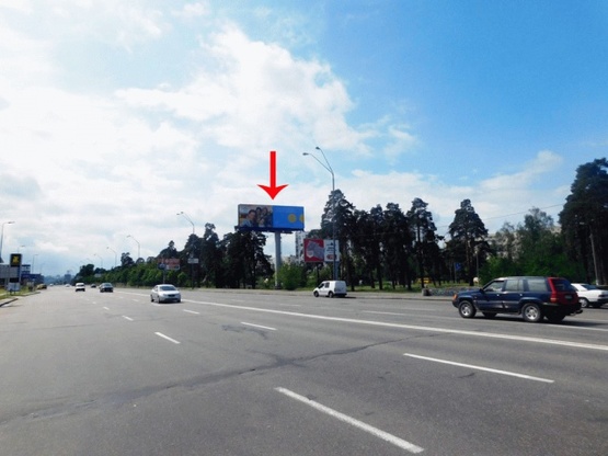 Фото рекламной плоскости по адресу Броварской пр-т 100 м от съезда с ул. Братиславская (напротив АЗС)