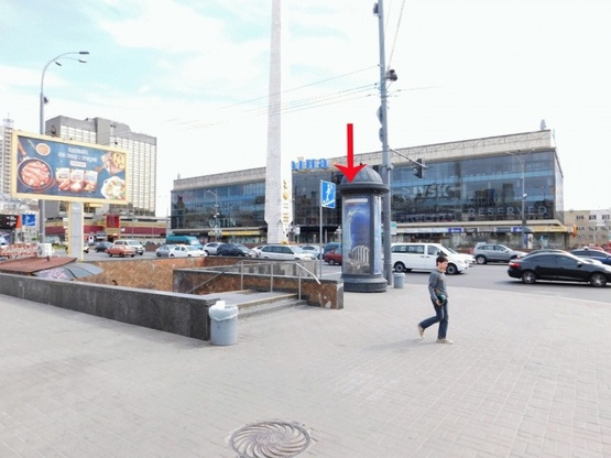 Фото рекламной плоскости по адресу Победы пл., возле Цирка, у п/п к ул.Воровского, от ТЦ Украина