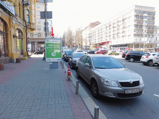 Фото рекламной плоскости по адресу Бессарабская площадь 1-3