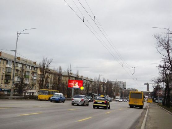Фото рекламной плоскости по адресу Воссоединения пр-т, напротив д.5, 2-й от Ленинградской пл., из центра