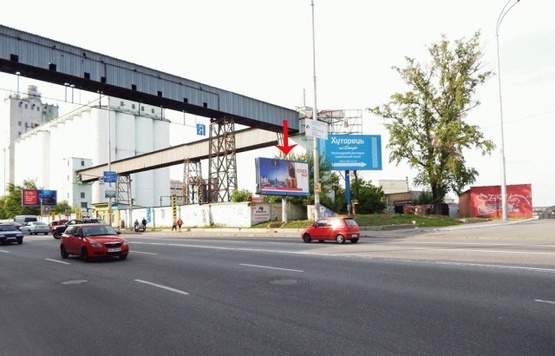 Фото рекламной плоскости по адресу Набережно-Крещатицкая ул., ресторан Хуторок, из центра