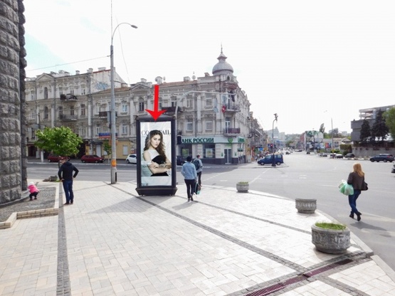 Фото рекламной плоскости по адресу Шевченка Тараса б-р 37-122, возле ул.Саксаганского, со стороны бульв.Т.Шевченка