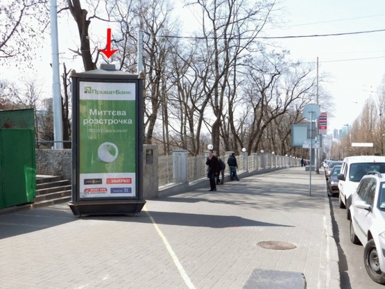 Фото рекламної площини за адресою Шевченка Тараса бульв., возле ст.м.Университет, со стороны бульв.Т.Шевченко, из центра