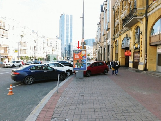 Фото рекламної площини за адресою Бассейная ул., 2