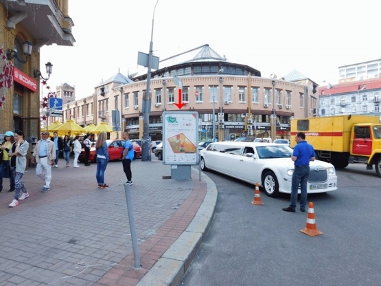 Фото рекламной плоскости по адресу Бессарабская площадь