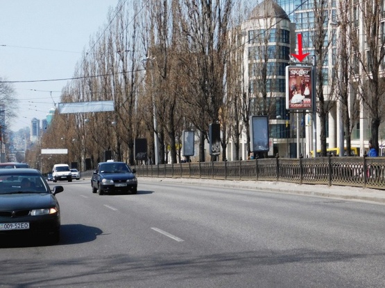 Фото рекламной плоскости по адресу Шевченка Тараса б-р на пересечении с ул. Пирогова
