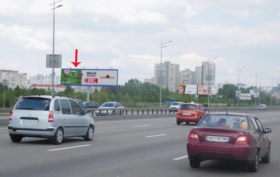 Фото рекламной плоскости по адресу Бажана пр-т 400 м до пр-та Григоренко, из центра, левый