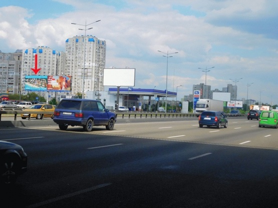 Фото рекламної площини за адресою Бажана пр-т, возле пр-та Григоренко, из центра, левый