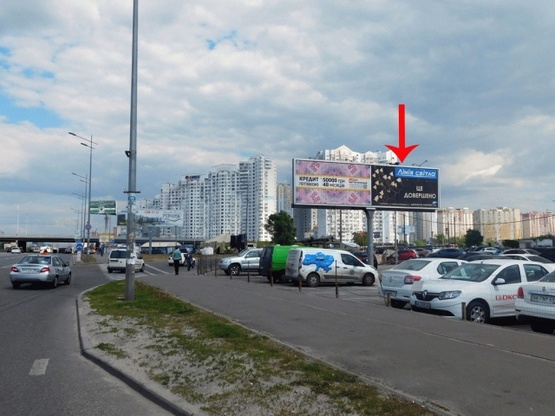 Фото рекламної площини за адресою Бажана пр-т, возле ст.м.Осокорки, из центра, правая