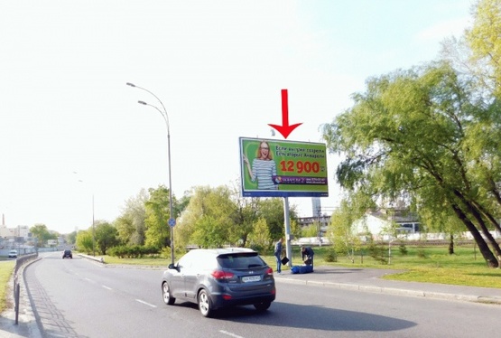 Фото рекламной плоскости по адресу Гринченко Н. ул., 17-й от Протасового Яра, от Южного моста, в центр