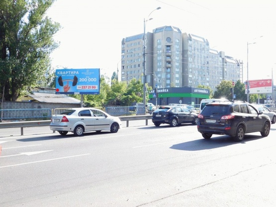 Фото рекламной плоскости по адресу Краснозвездный пр-т 190, с Московской пл., из центра