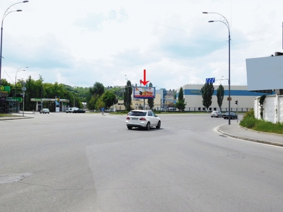 Фото рекламной плоскости по адресу Межигорская ул., пересечение с ул. Новоконстантиновская, из центра