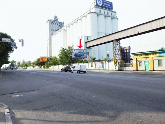 Фото рекламной плоскости по адресу Набережно-Крещатицкая ул. 70, перекресток с ул.В.Вал, на Рыбальский мост