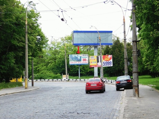 Фото рекламной плоскости по адресу Подольский спуск, в сторону Фрунзе ул., из центра
