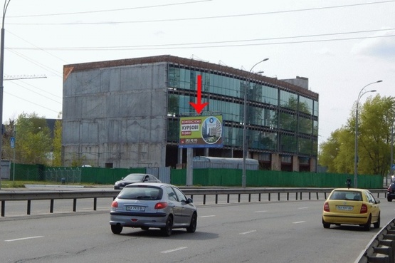 Фото рекламної площини за адресою Электриков ул., первый перед поворотом на Московский мост