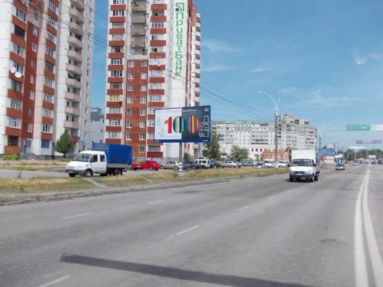 Фото рекламної площини за адресою Лушпы М. пр-т 43