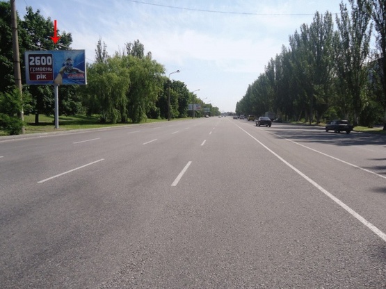 Фото рекламной плоскости по адресу Набережная Заводская ул., в центр