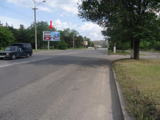 Фото рекламної площини за адресою Набережная Победы ул. 120, возле кинотетра "Салют", из центра