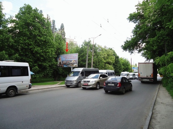 Фото рекламної площини за адресою Паникахи ул. 30, Тополь-3, из центра