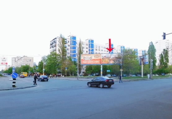 Фото рекламной плоскости по адресу Братиславская ул., возле ул.Шолом-Алейхема, из центра, правый