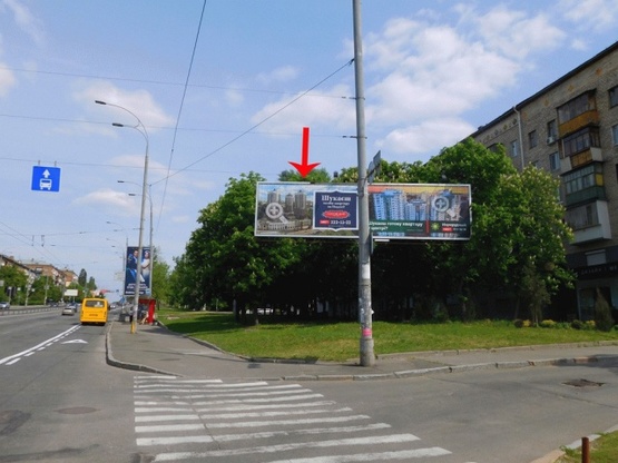 Фото рекламной плоскости по адресу Дружбы Народов б-р 4/6, напротив гостиницы "Дружба", левая, в центр