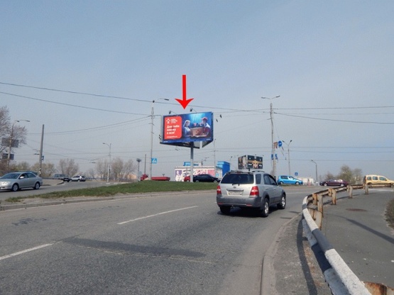 Фото рекламної площини за адресою Луговая ул., Богатырская ул., возле ТЦ Караван, развязка со стороны ул.Богатырской