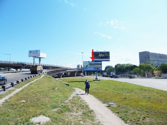 Фото рекламной плоскости по адресу Надднепрянское шоссе, въезд на Южный мост, нижний, в центр