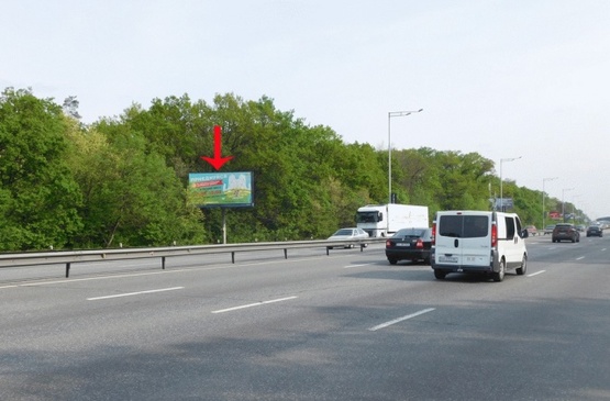 Фото рекламной плоскости по адресу Столичное шоссе, урочище Бычек, 330 м от ж/д моста, слева, из центра